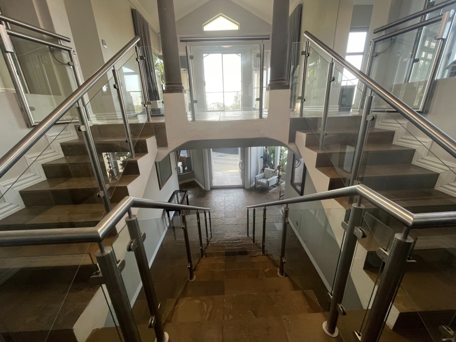 8 Bedroom Property for Sale in Waverley Free State